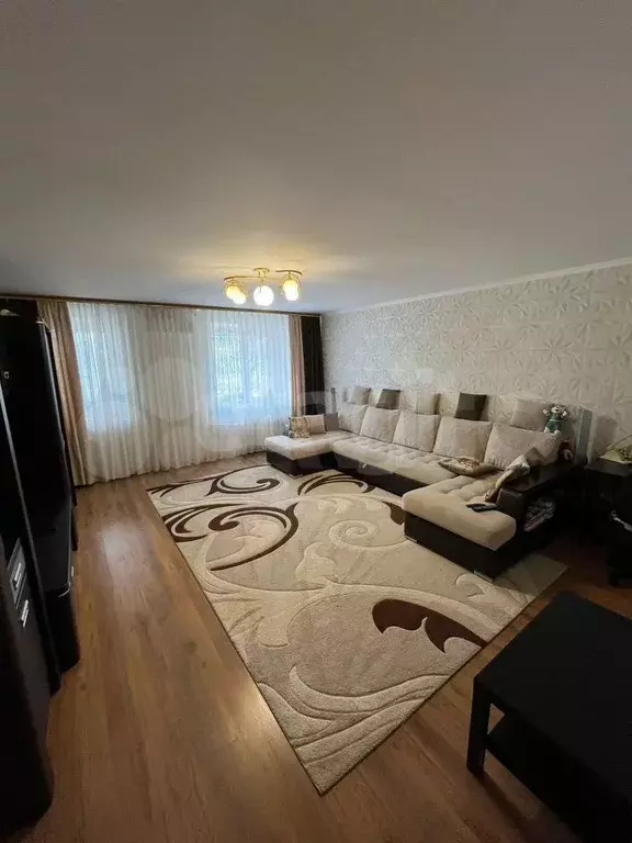 2-к. квартира, 76,6 м, 1/9 эт. - Фото 0