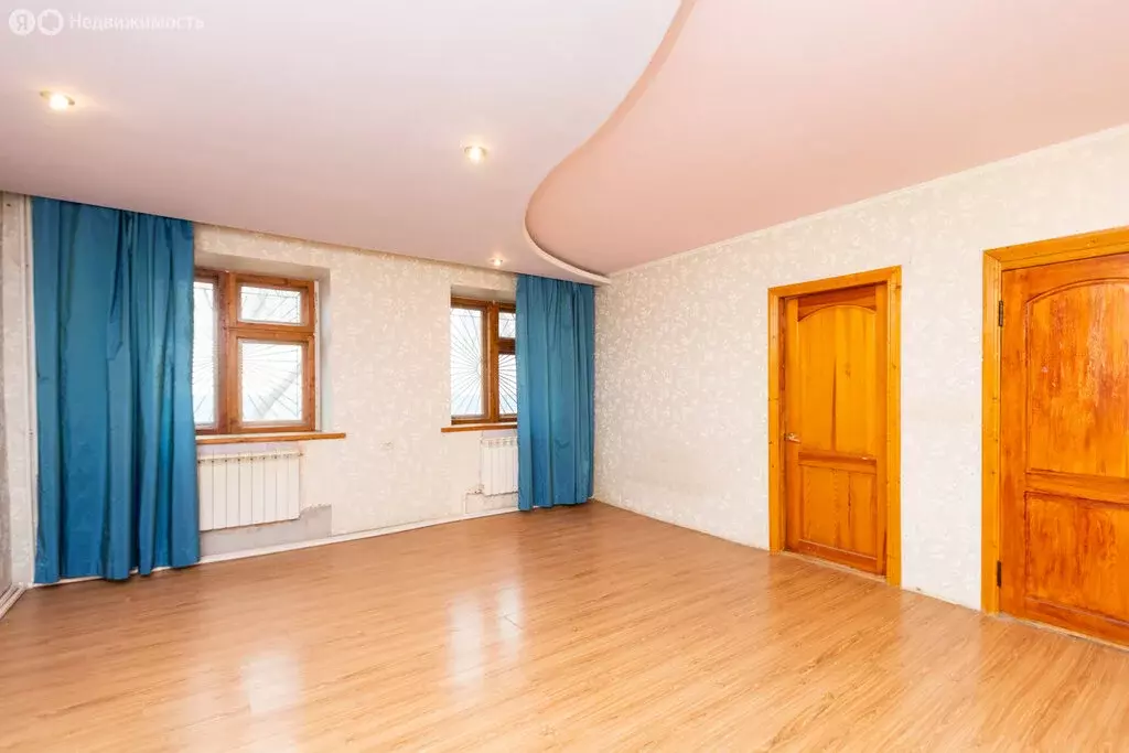 3-комнатная квартира: Оренбург, микрорайон Красный Городок, Сибирский ... - Фото 1