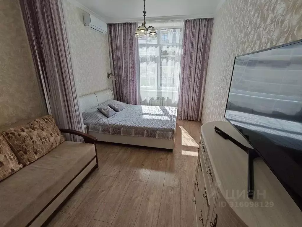 2-к кв. Краснодарский край, Геленджик Крымская ул., 22к20 (45.0 м) - Фото 0