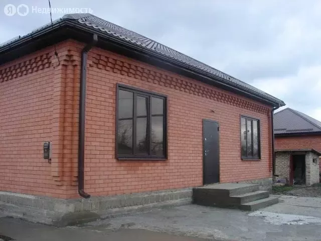Дом в Ростов-на-Дону, Особенная улица (80 м) - Фото 0