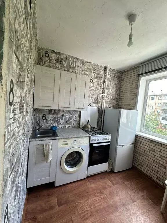 2-к кв. Кемеровская область, Кемерово просп. Ленина, 52 (44.0 м) - Фото 2