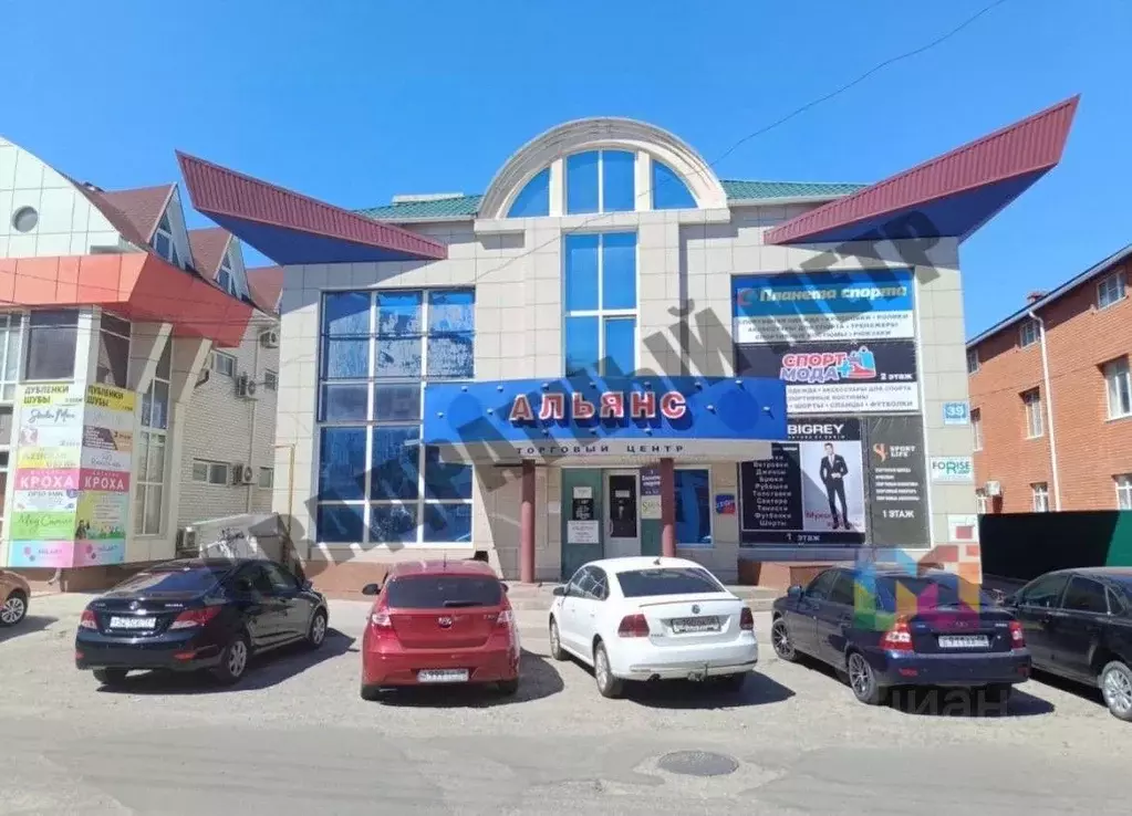 Помещение свободного назначения в Калмыкия, Элиста Республиканская ... - Фото 1