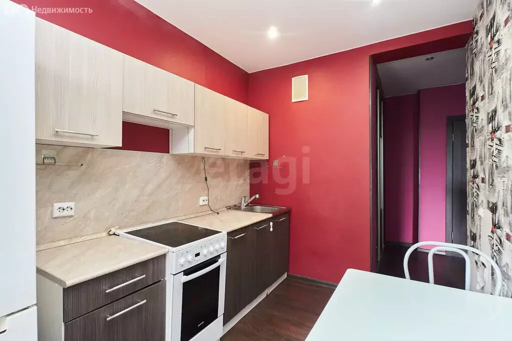 1-комнатная квартира: Тюмень, улица Муравленко, 9 (36 м) - Фото 1