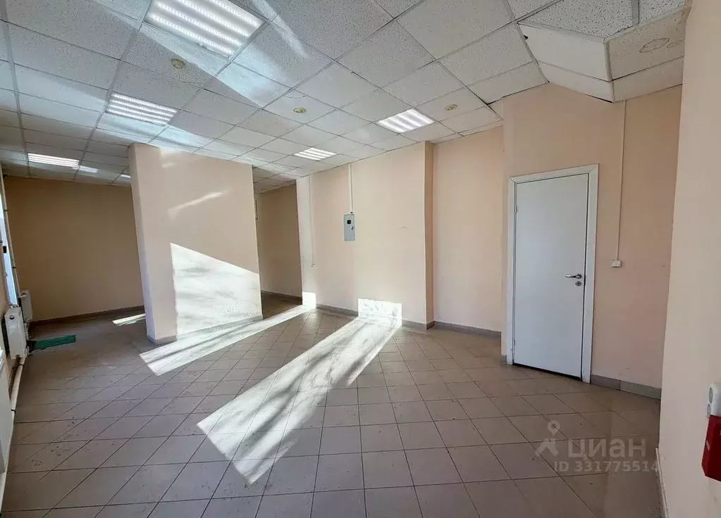Помещение свободного назначения в Ленинградская область, Сланцы ул. ... - Фото 1