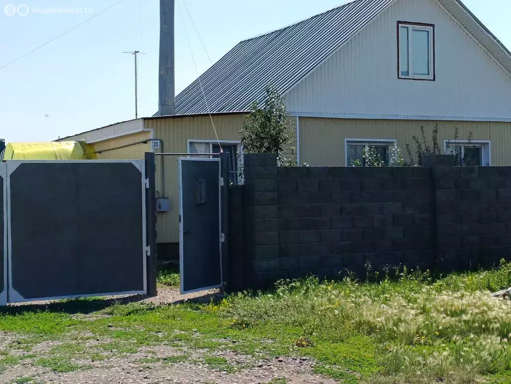 Дом в село Красная Башкирия, улица Строителей, 20 (92.8 м) - Фото 1