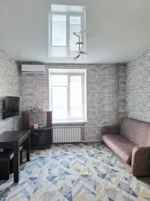 Комната 21,7 м в 1-к., 2/5 эт. - Фото 1