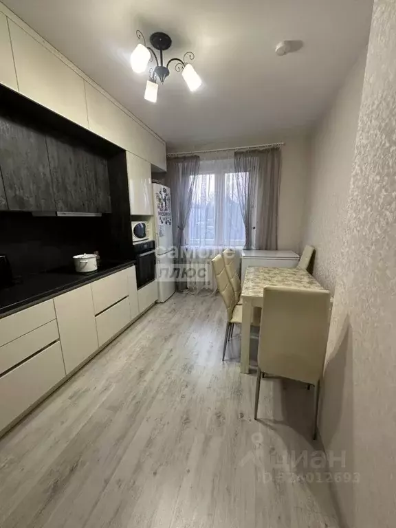 2-к кв. Омская область, Омск ул. Леонида Маслова, 2 (57.0 м) - Фото 2