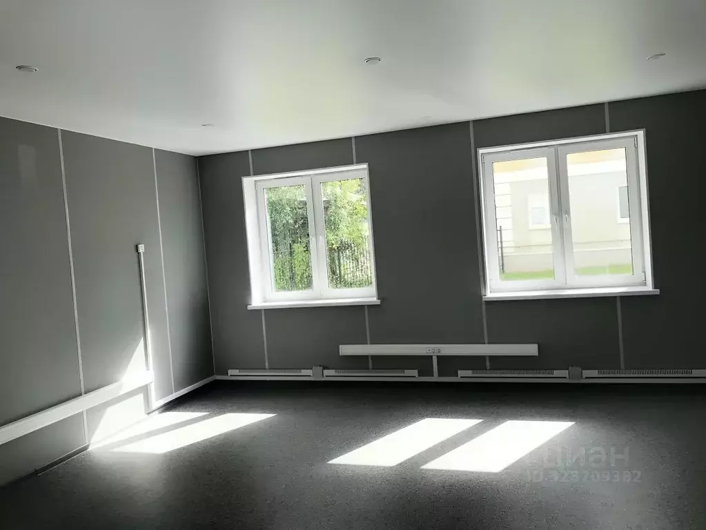 Помещение свободного назначения в Ленинградская область, Гатчина пер. ... - Фото 2