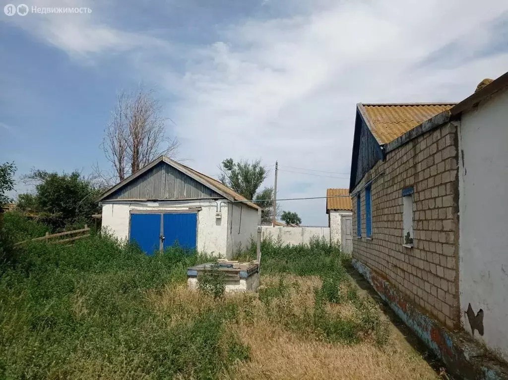 Дом в Ики-Бурульский район, поселок Хомутников (39 м) - Фото 1