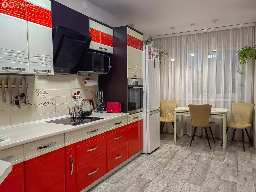 3-комнатная квартира: Иркутск, Верхняя набережная, 167/11 (87 м) - Фото 1