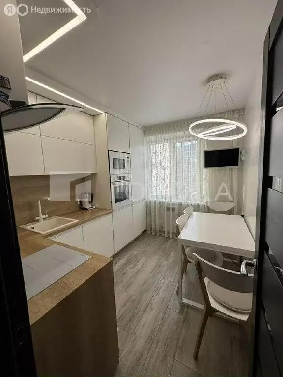 3-комнатная квартира: Барнаул, улица Энтузиастов, 40 (69 м) - Фото 1