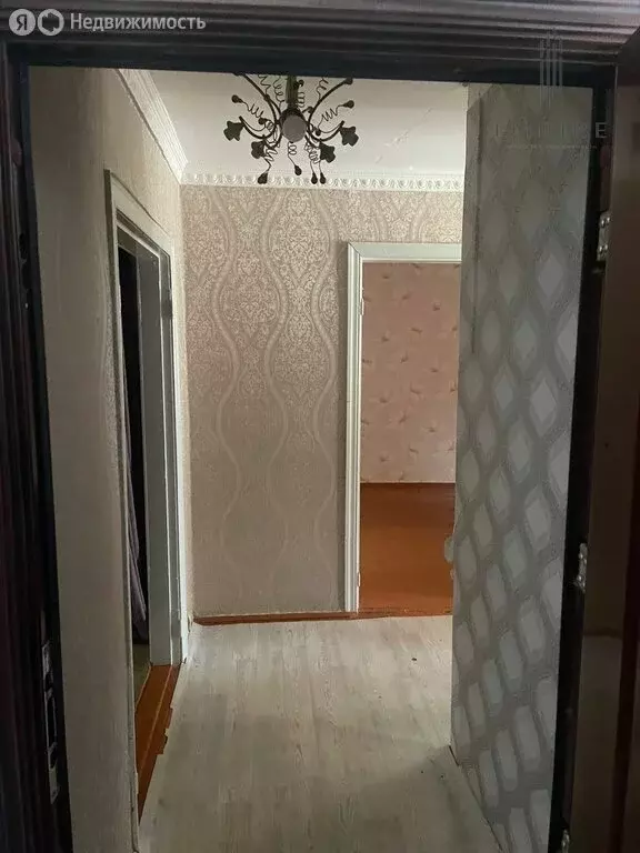 4-комнатная квартира: Грозный, улица Л.И. Яшина, 24 (100 м) - Фото 0