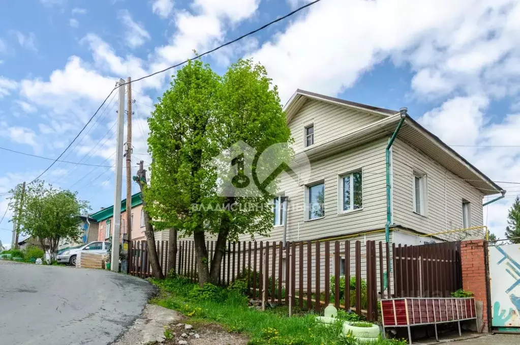 Дом в Новосибирская область, Новосибирск ул. Верещагина, 47 (94 м) - Фото 0