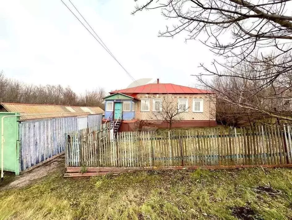 Дом в Белгородская область, Старооскольский городской округ, с. ... - Фото 1