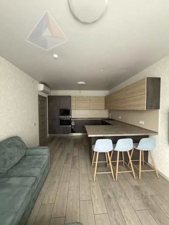 3-к кв. Москва ул. Саларьевская, 10к2 (90.0 м) - Фото 1