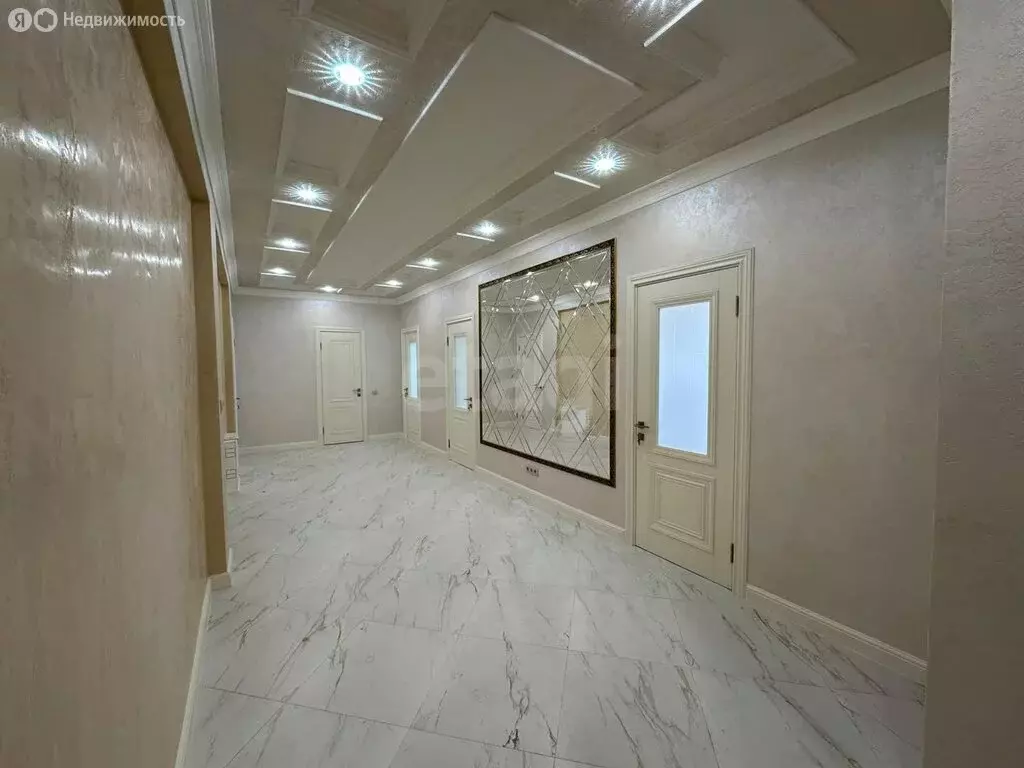 3-комнатная квартира: Магас, улица Мочко Базоркина, 18А (110.2 м) - Фото 2