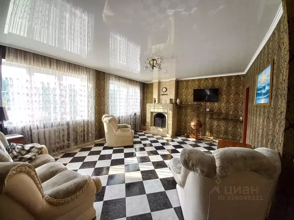 Дом в Краснодарский край, Гулькевичи ул. Энтузиастов (247 м) - Фото 2