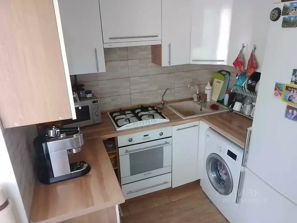2-к кв. Севастополь ул. Адмирала Фадеева, 11 (50.2 м) - Фото 0