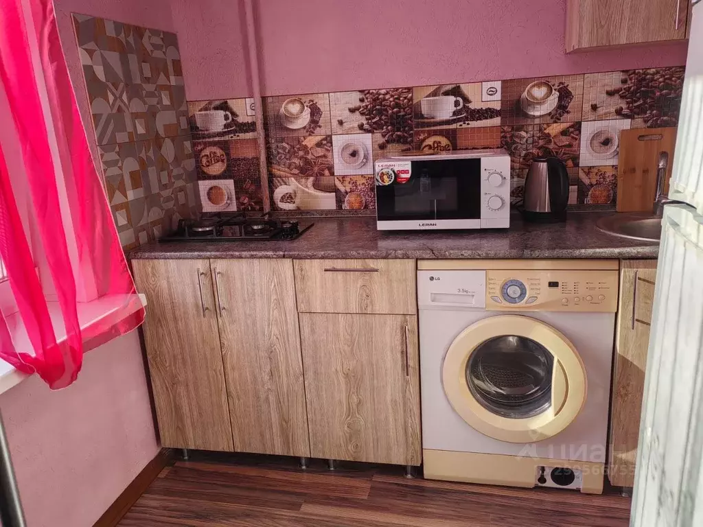 2-к кв. Самарская область, Сызрань ул. Комарова, 10 (46.0 м) - Фото 0