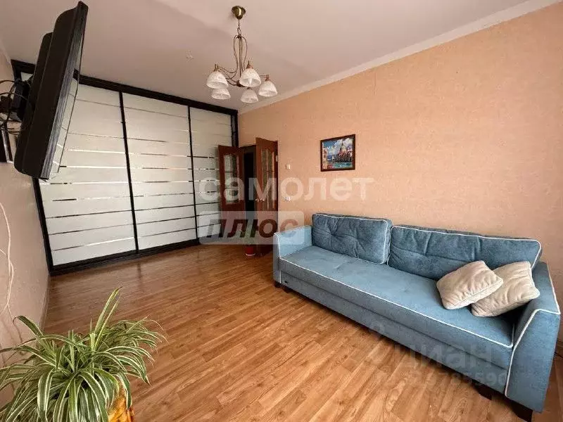 2-к кв. Астраханская область, Астрахань Зеленая ул., 1к2 (52.1 м) - Фото 0