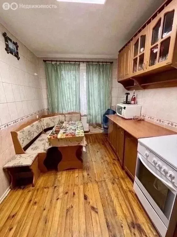 3-комнатная квартира: Белогорск, улица Шевченко, 23 (73.5 м) - Фото 1