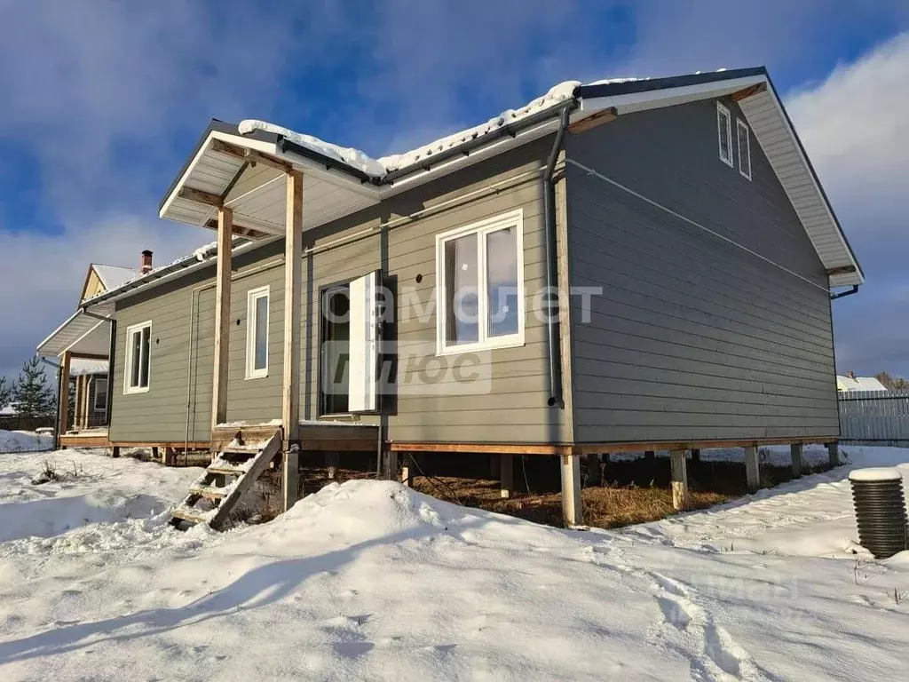 Дом в Вологодская область, д. Новое (Лесковский сельсовет) ул. ... - Фото 1