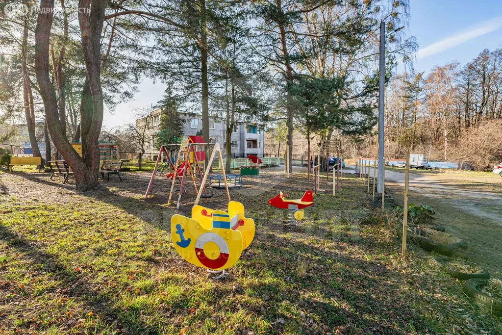 3-комнатная квартира: Ладушкин, Молодёжный переулок, 2 (69.2 м) - Фото 1