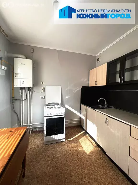 3-комнатная квартира: Новотроицкое, Янтарная улица, 15А (70 м) - Фото 1
