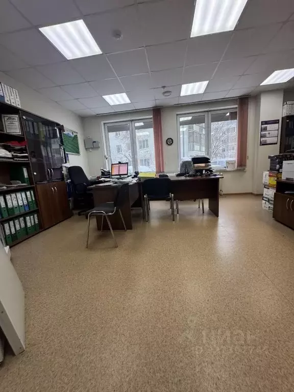 Офис в Свердловская область, Екатеринбург ул. Луганская, 4 (67 м) - Фото 1