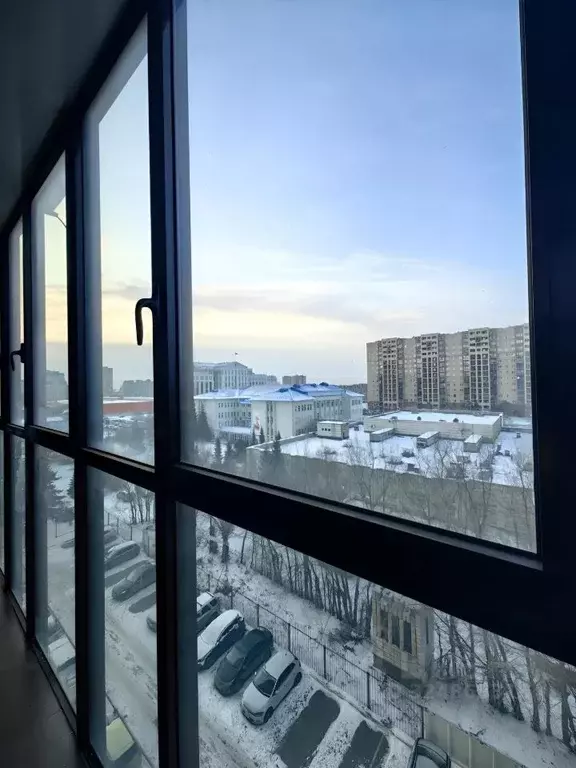 1-к кв. Омская область, Омск просп. Комарова, 11 (42.4 м) - Фото 2