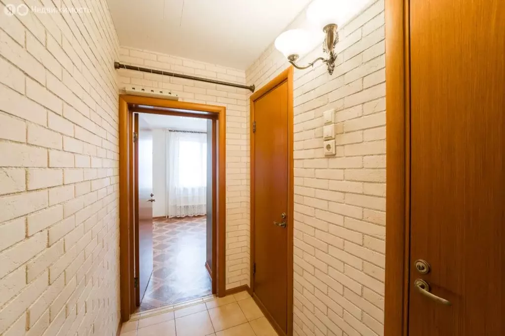 3-комнатная квартира: Екатеринбург, Ярославская улица, 21 (82.7 м) - Фото 1