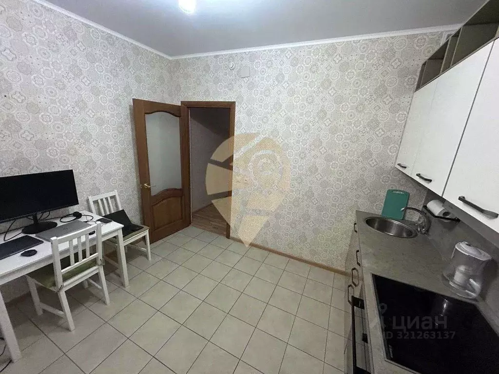 2-к кв. Белгородская область, Старый Оскол Степной мкр, 31 (63.1 м) - Фото 1