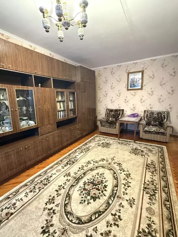 2-к кв. Москва, Москва, Московский г. 1-й мкр, 13 (43.0 м) - Фото 1