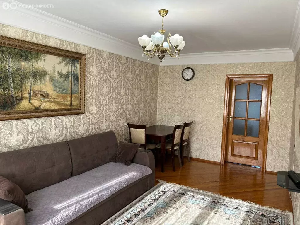 2-комнатная квартира: Махачкала, проспект Петра I, 83 (50 м) - Фото 1