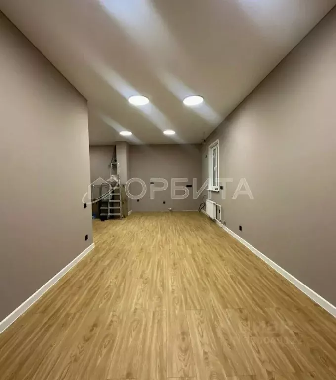 1-к кв. Тюменская область, Тюмень ул. Парада Победы, 11 (46.7 м) - Фото 1