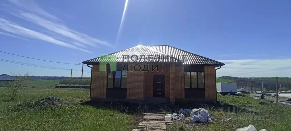 Дом в Белгородская область, Белгородский район, с. Стрелецкое ул. ... - Фото 1