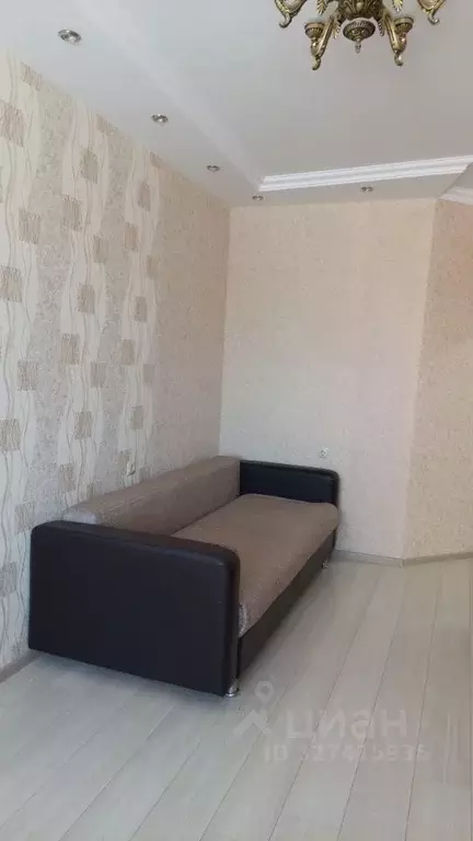 1-к кв. Омская область, Омск просп. Комарова, 14к2 (40.0 м) - Фото 2