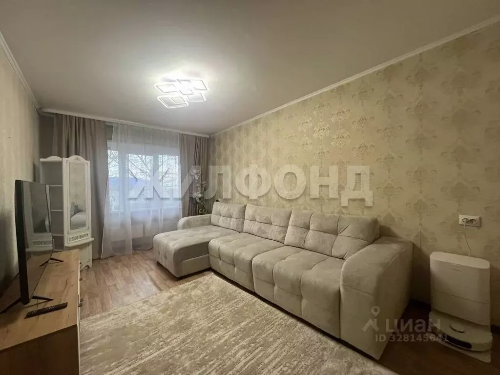 3-к кв. Хакасия, Абакан ул. Володарского, 21 (60.4 м) - Фото 0