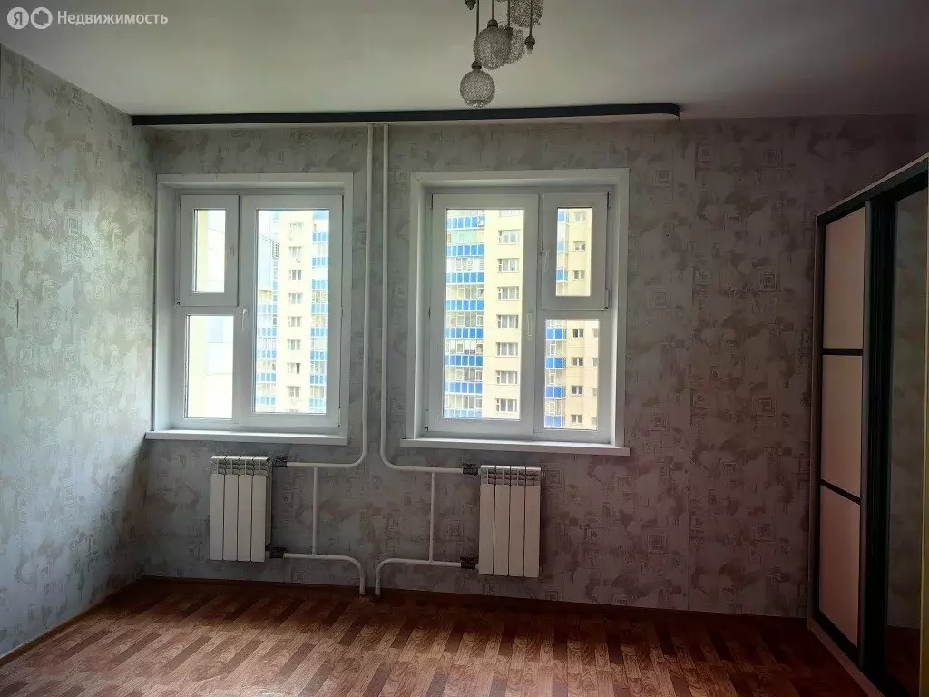 3-комнатная квартира: Красноярск, Судостроительная улица, 139 (81 м) - Фото 0