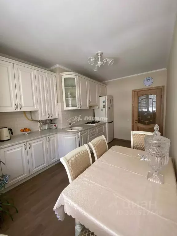 2-к кв. Крым, Симферополь ул. Севастопольская, 41Е (62.0 м) - Фото 1