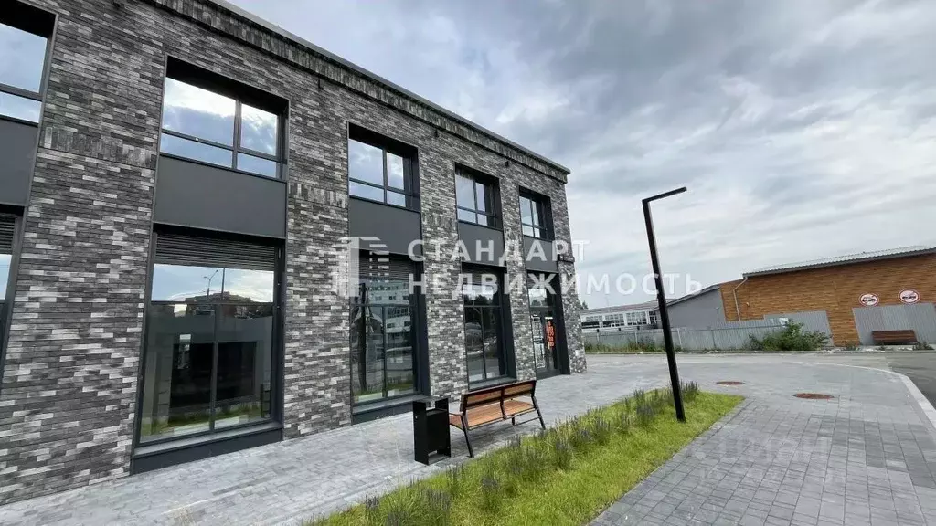 Торговая площадь в Тюменская область, Тюмень ул. Республики, 81 (353 ... - Фото 1