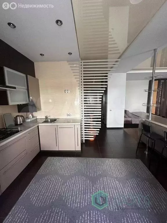 Квартира-студия: Калининград, Красная улица, 261А (50 м) - Фото 0