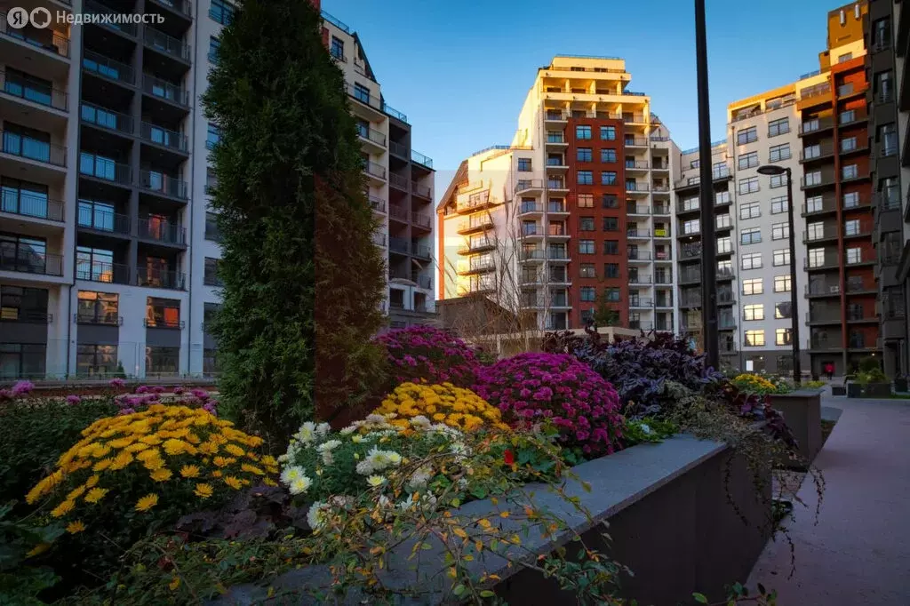 1-комнатная квартира: Калининград, улица Молодой Гвардии, 34 (74 м) - Фото 0
