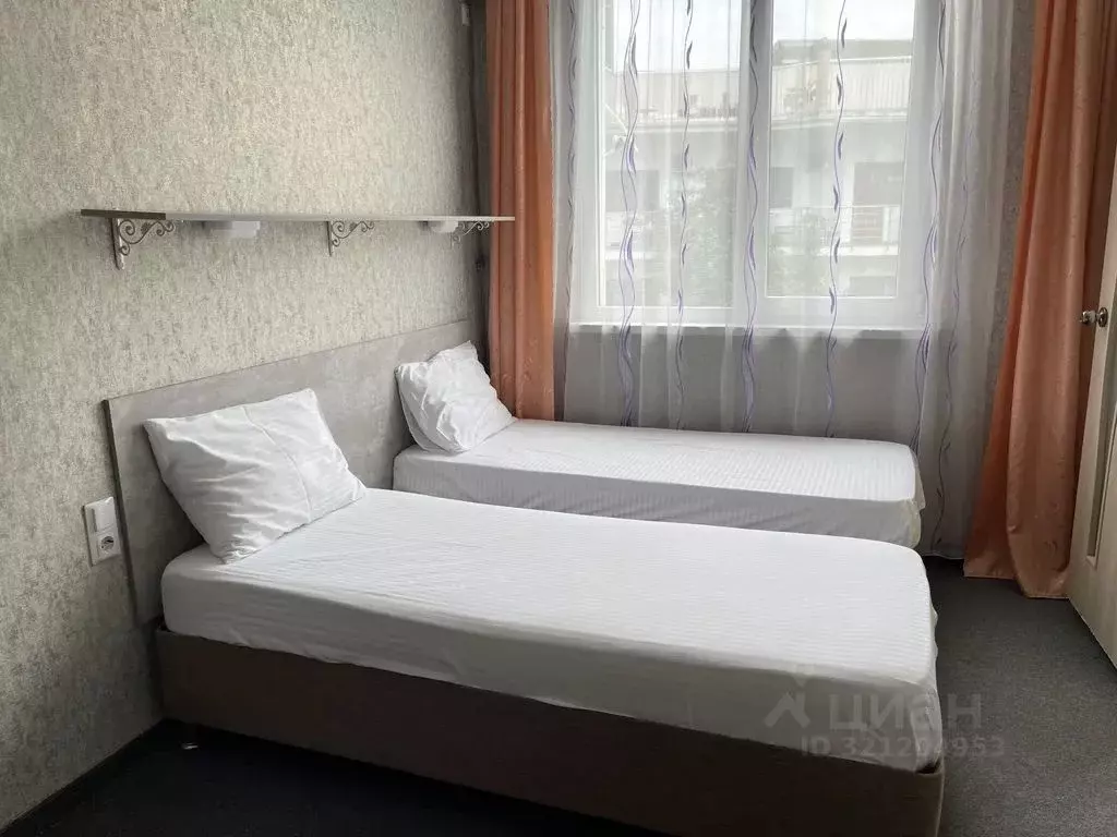 Комната Краснодарский край, Сочи Адлер жилрайон, ул. Гвардейская, 21 - Фото 0