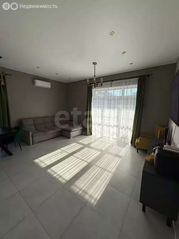 Дом в Российский, Тенистая улица (128 м) - Фото 1