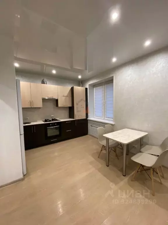 Студия Кировская область, Киров ул. Садаковская, 8 (24.0 м) - Фото 1