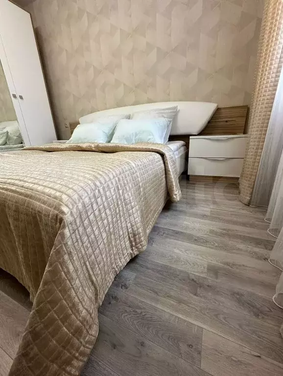 3-к. квартира, 100 м, 1/9 эт. - Фото 0