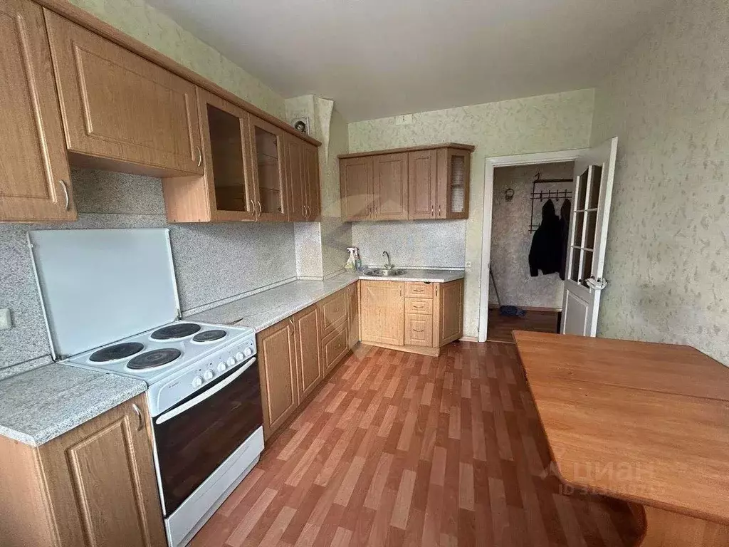 3-к кв. Белгородская область, Старый Оскол Северный мкр, 33 (63.0 м) - Фото 0
