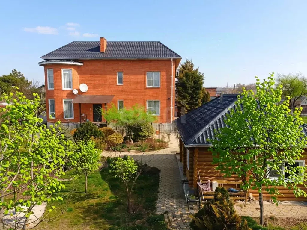 Дом в Краснодарский край, Темрюкский район, пос. Сенной Маячный пер. ... - Фото 1