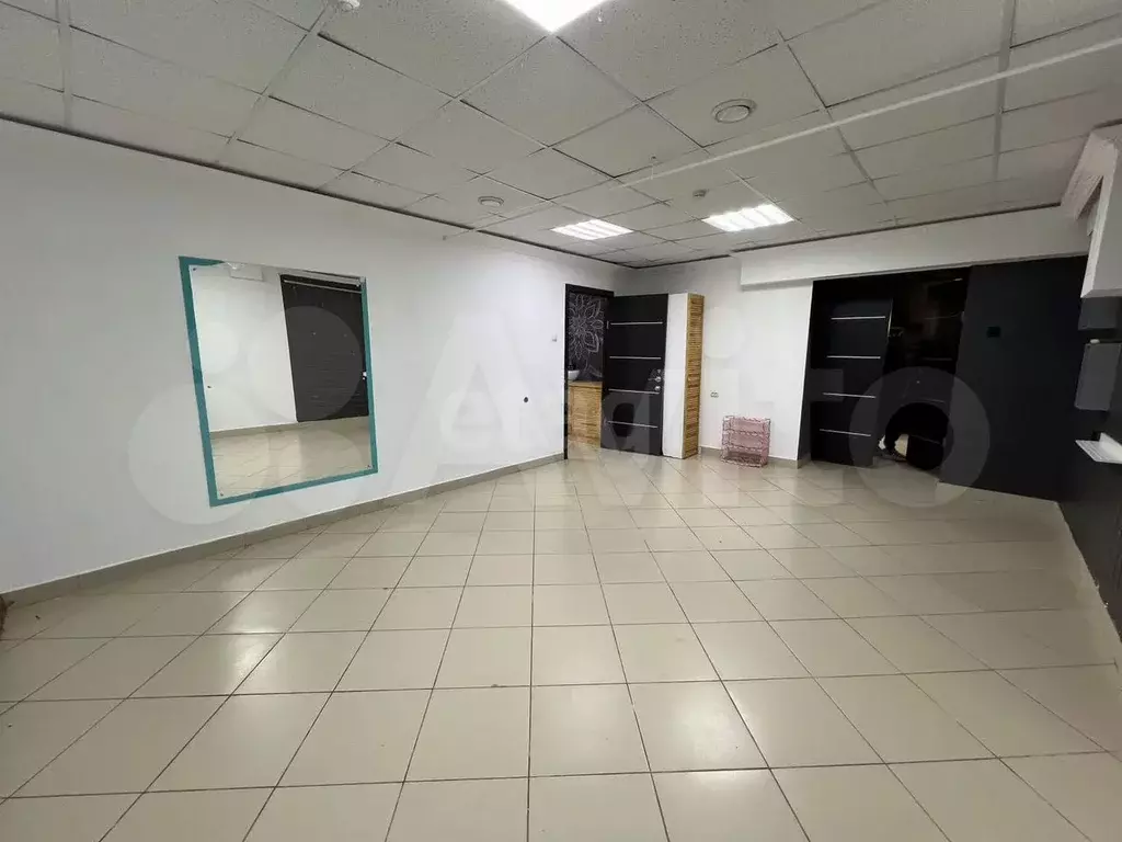 Сдам помещение свободного назначения, 30.4 м - Фото 1
